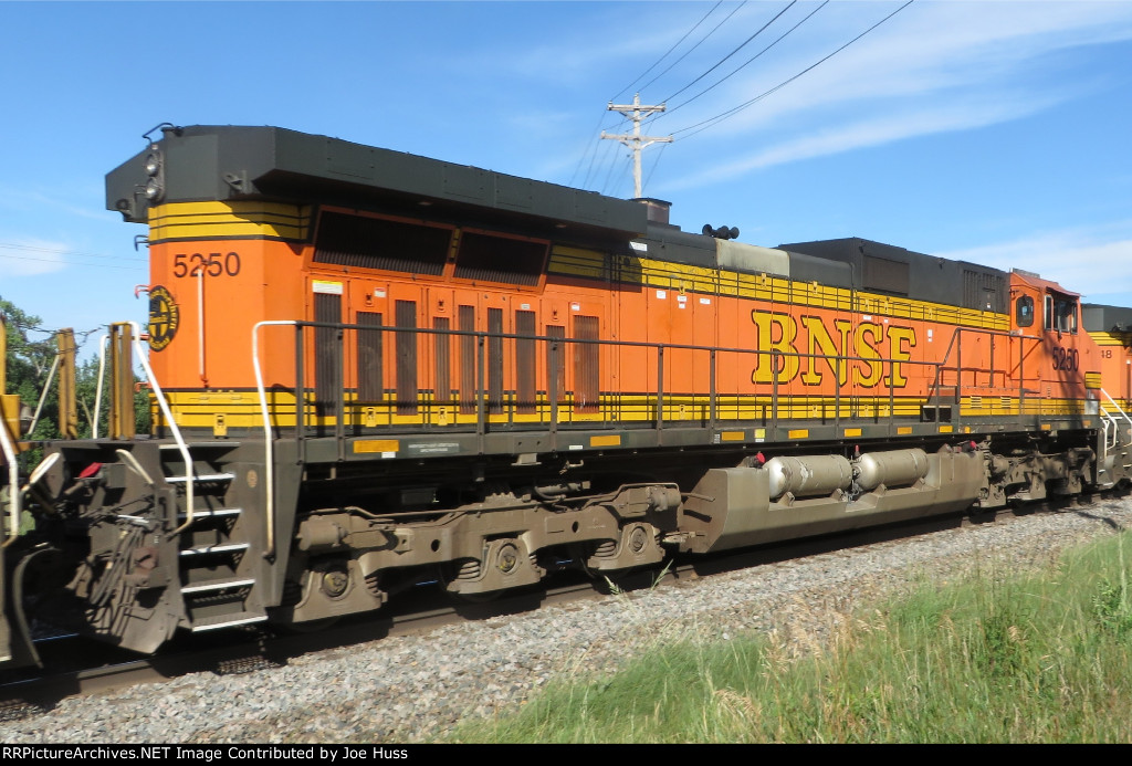 BNSF 5250